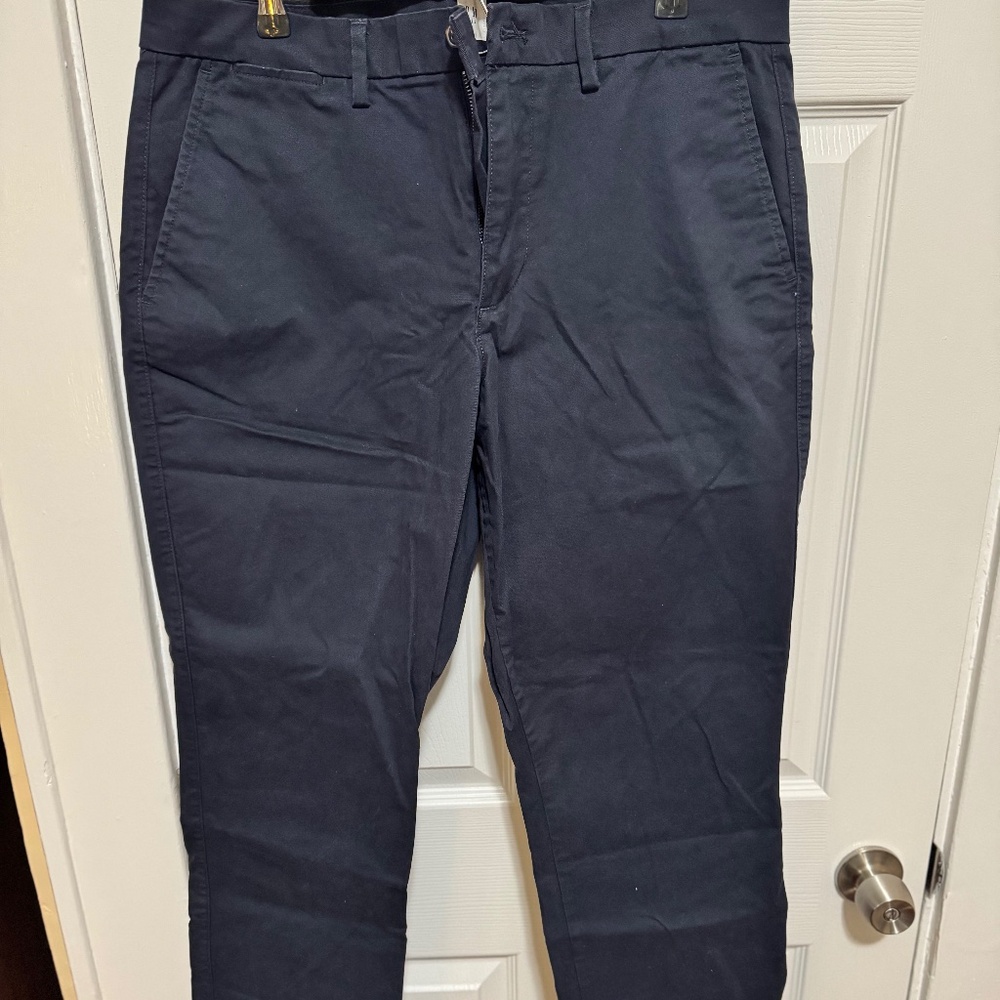 Gap | Men’s Khaki Pants (34x28) - Straight Fit